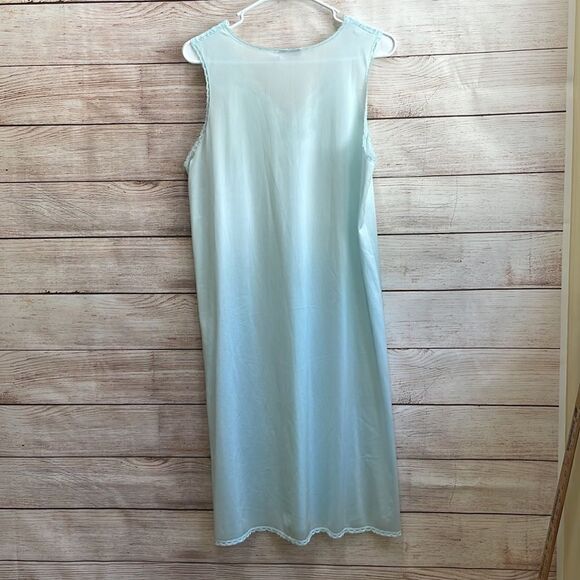 VINTAGE VANITY‎ FAIR GOWN AND ROBE SET IN MINT GREEN - Picture 12 of 12